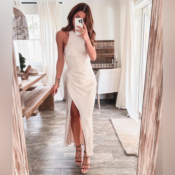 Champagne / nude formal gown - Picture 1 of 5